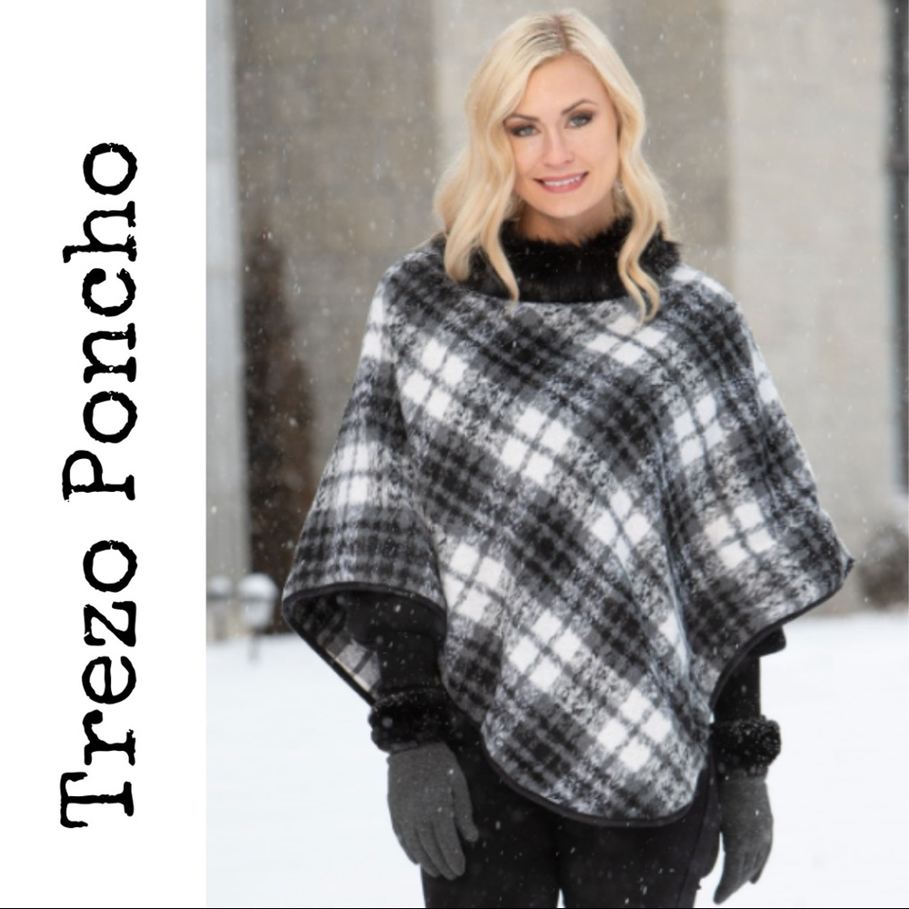 Trezo Black/White Plaid Poncho w/Black Fur Collar